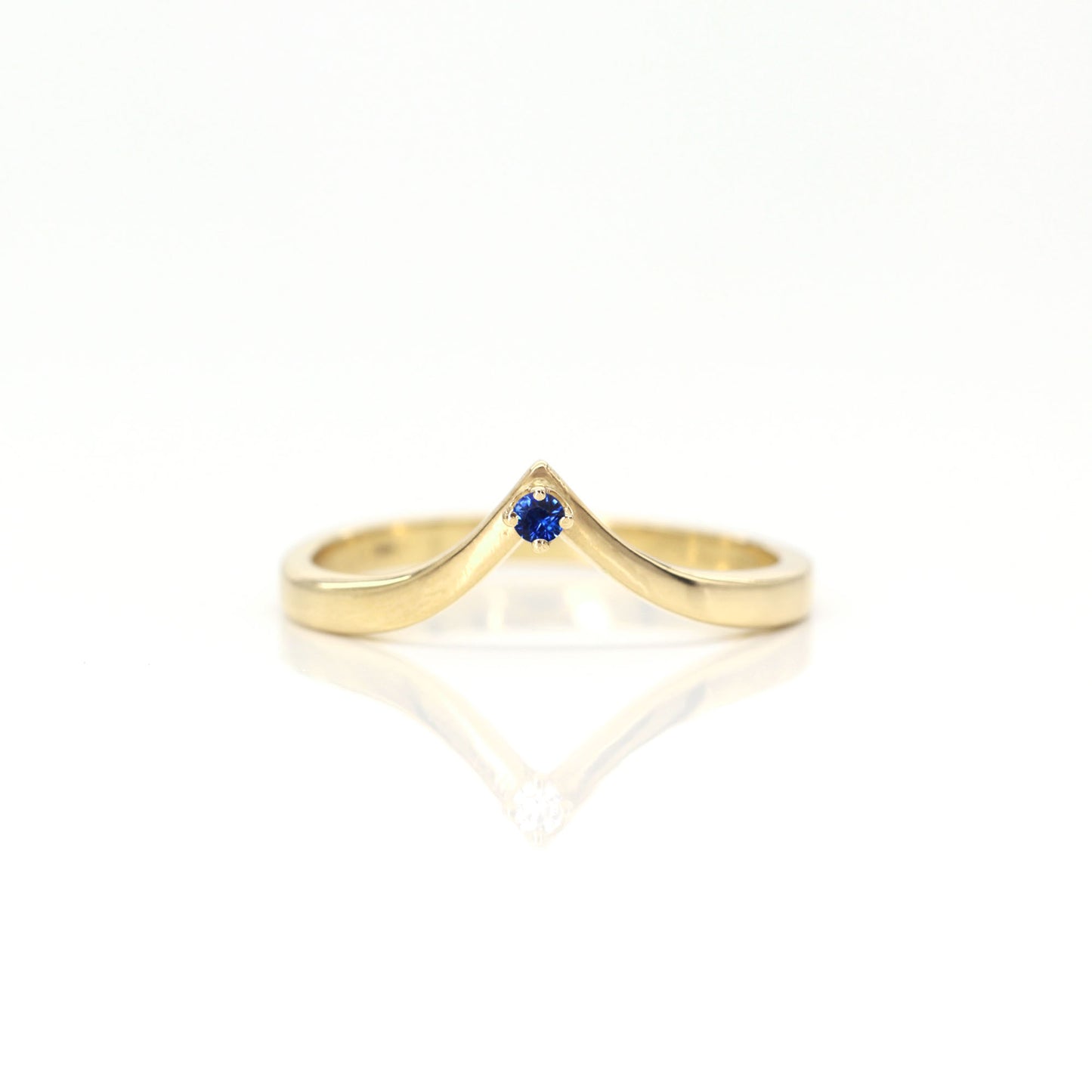 1.6MM CHEVRON NATURAL SAPPHIRE RING