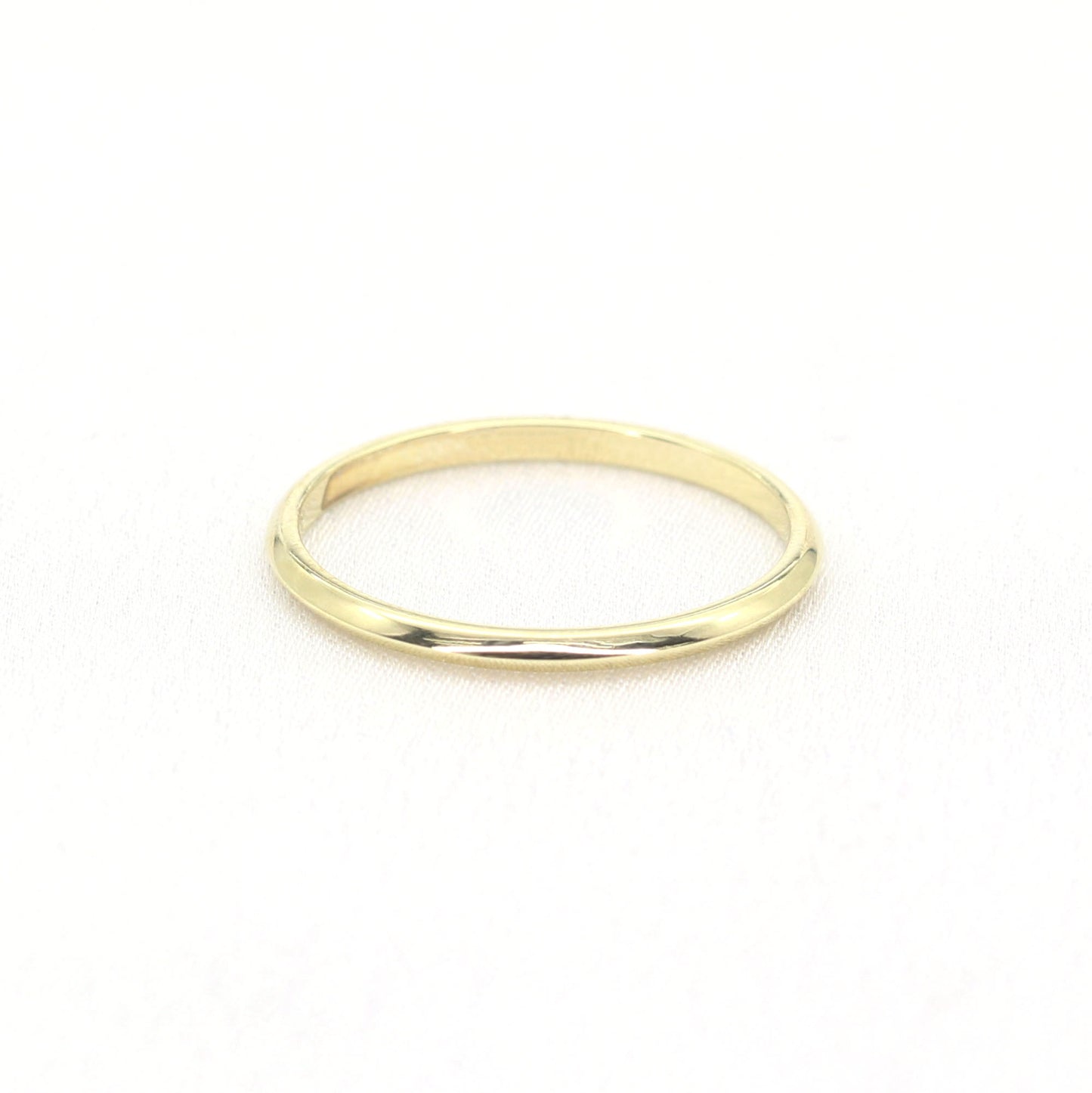14K 1.5MM KNIFE EDGE BAND