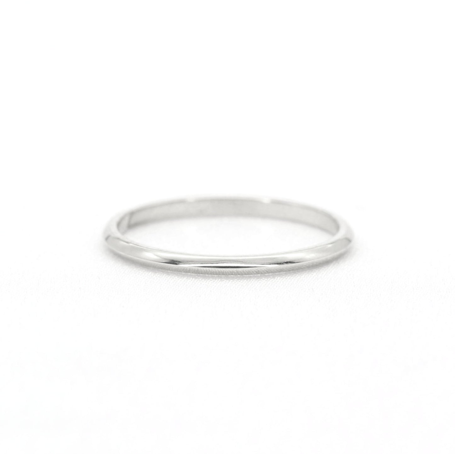 14K 1.5MM KNIFE EDGE BAND