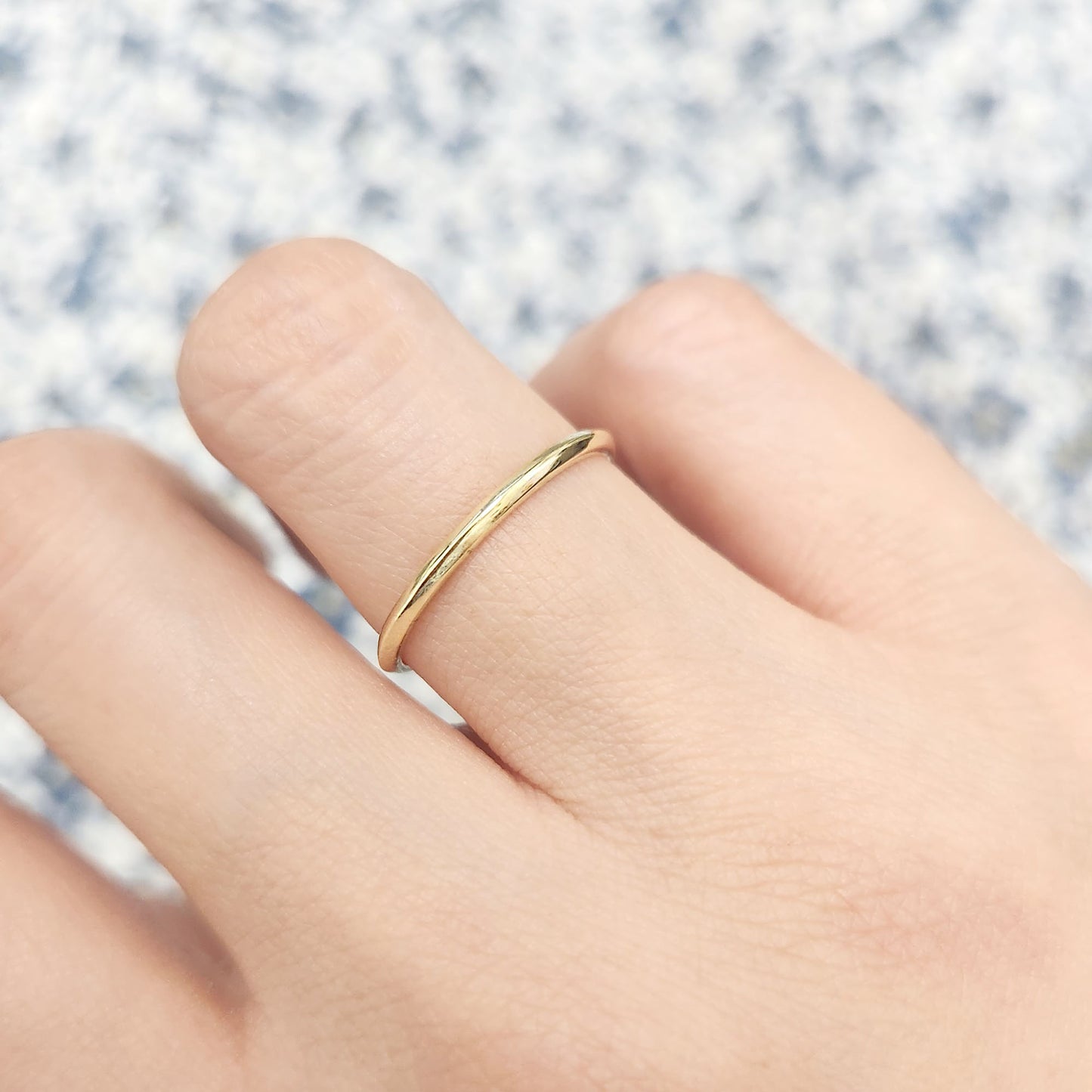 14K 1.5MM KNIFE EDGE BAND