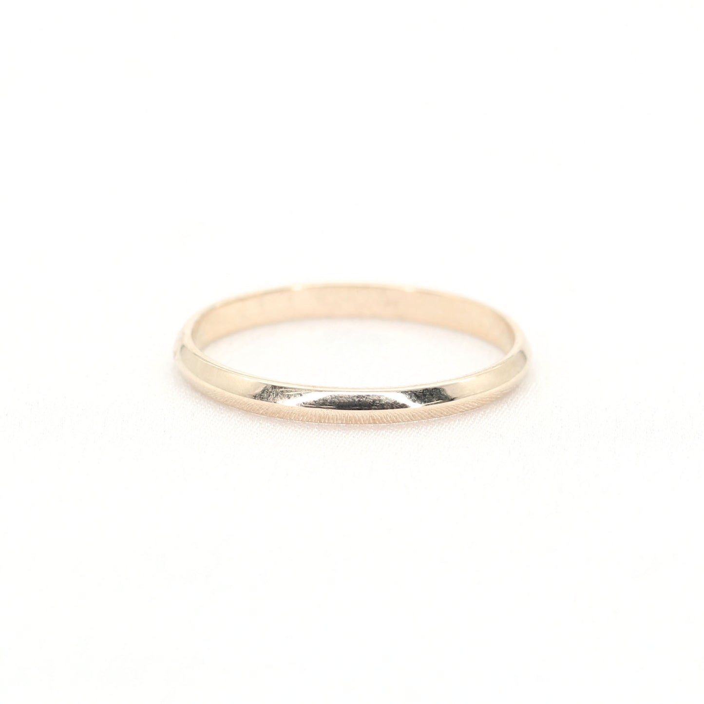 14K 2.0MM KNIFE EDGE BAND