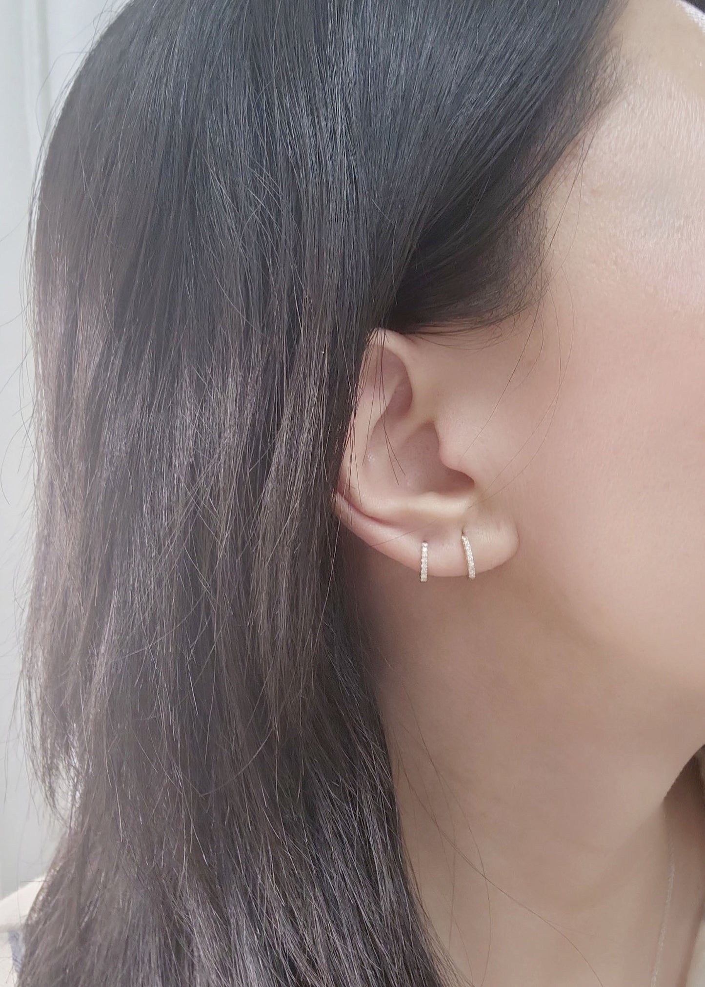 14k 9 DIAMOND TINY HOOP EARRING