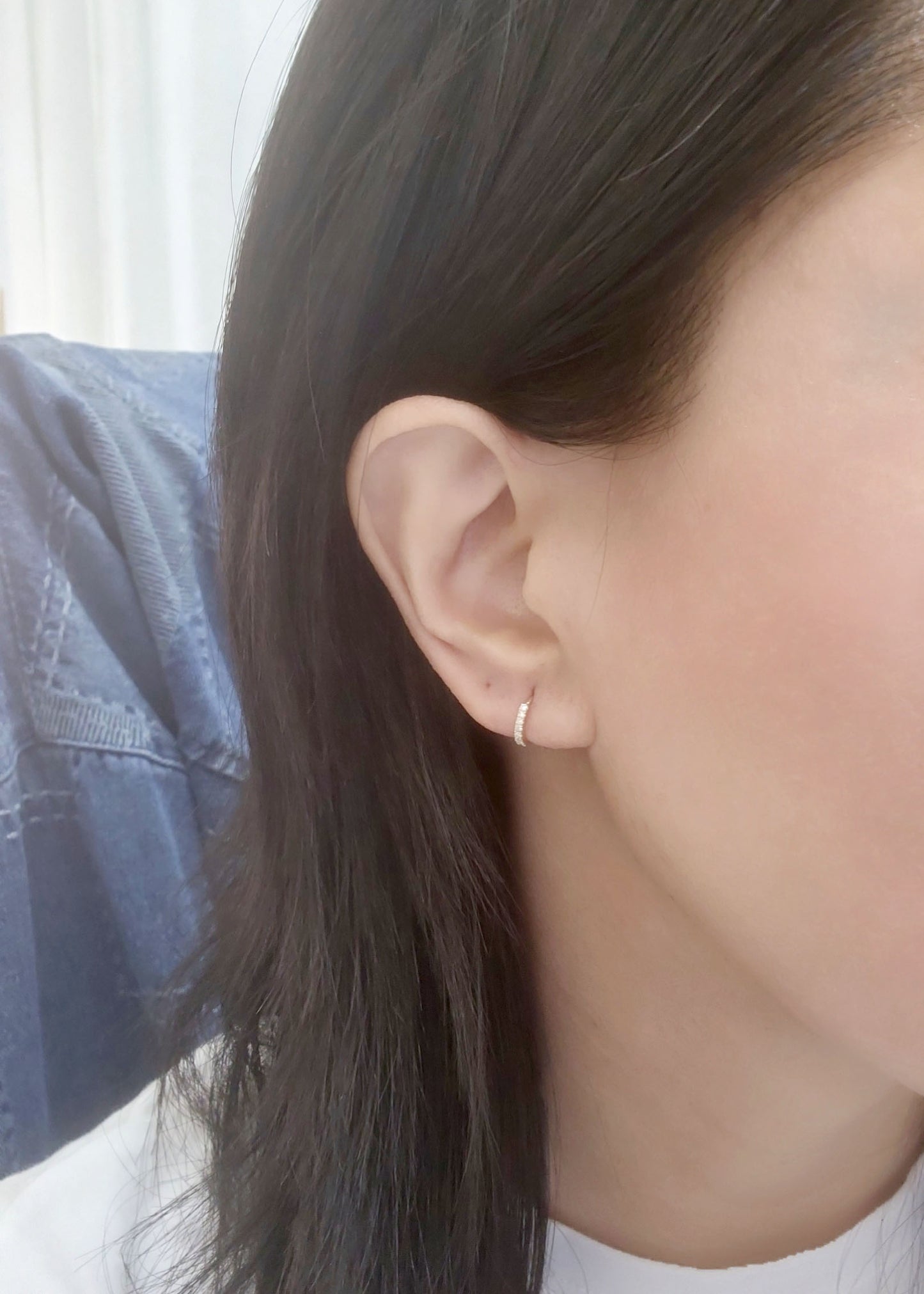 14k 8 DIAMOND TINY HOOP EARRING