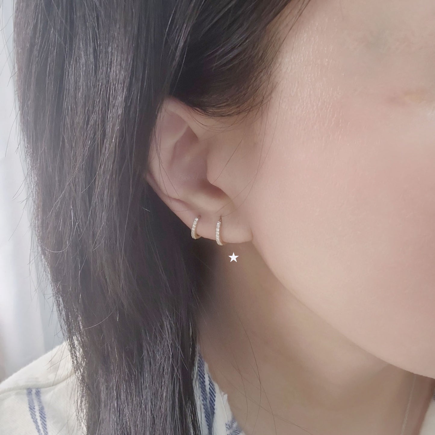 14k 9 DIAMOND TINY HOOP EARRING