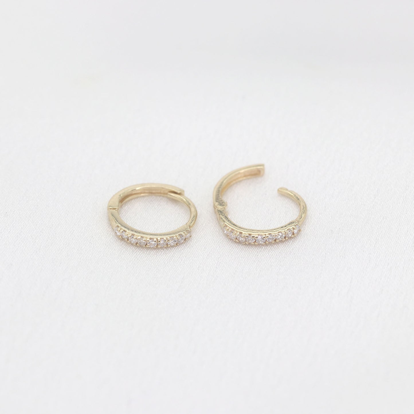 14k 9 DIAMOND TINY HOOP EARRING