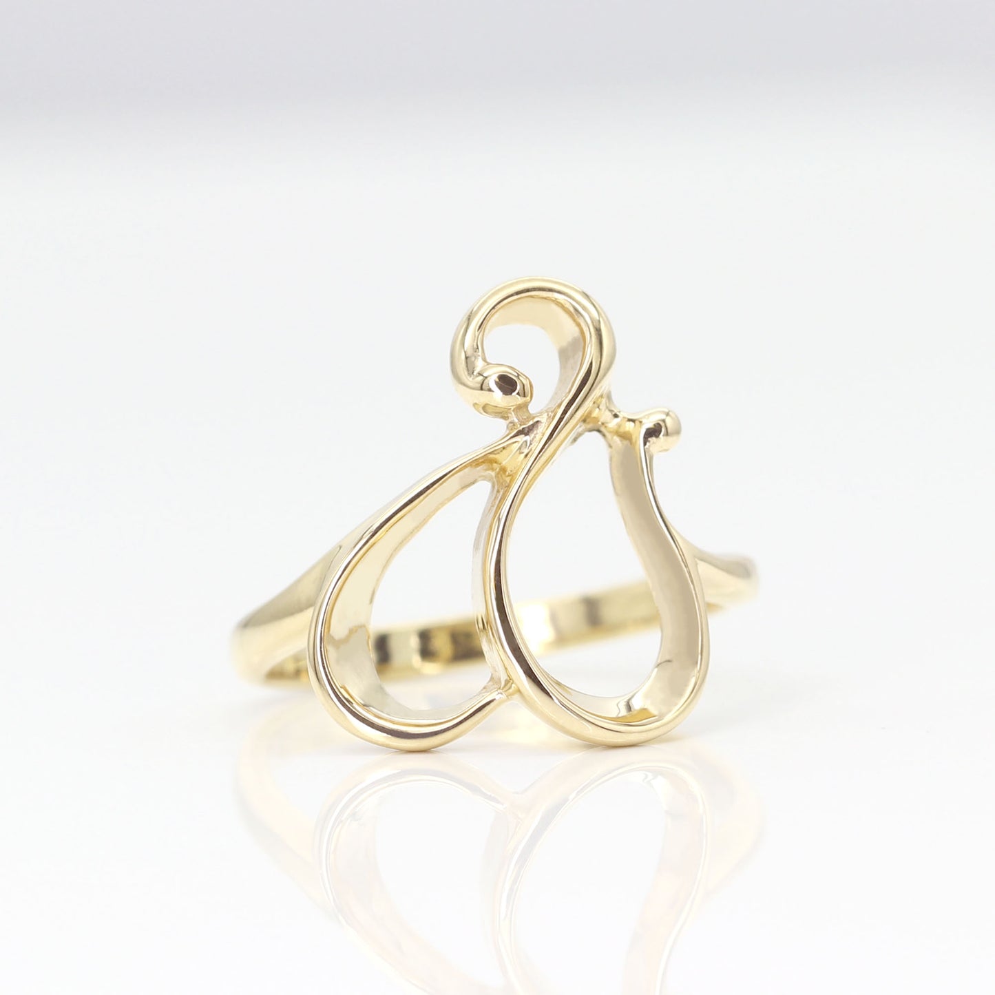 14K CURVED HEART BAND