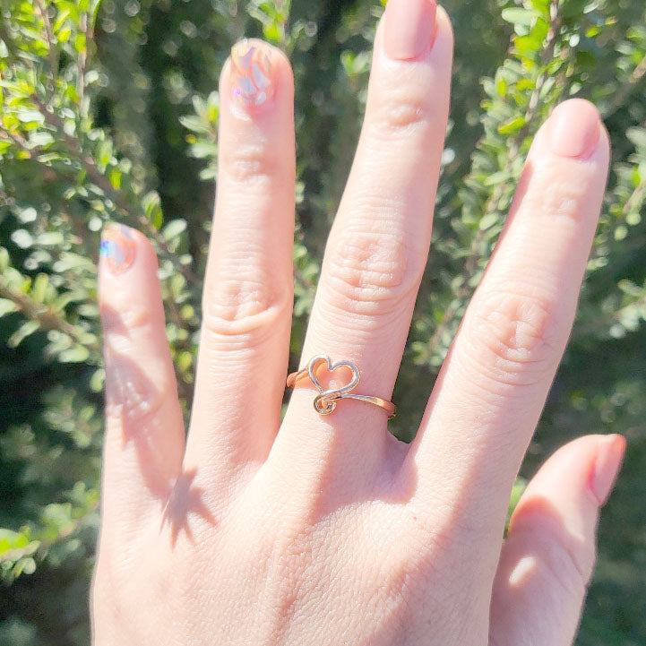 14K HEART SILHOUETTE BAND