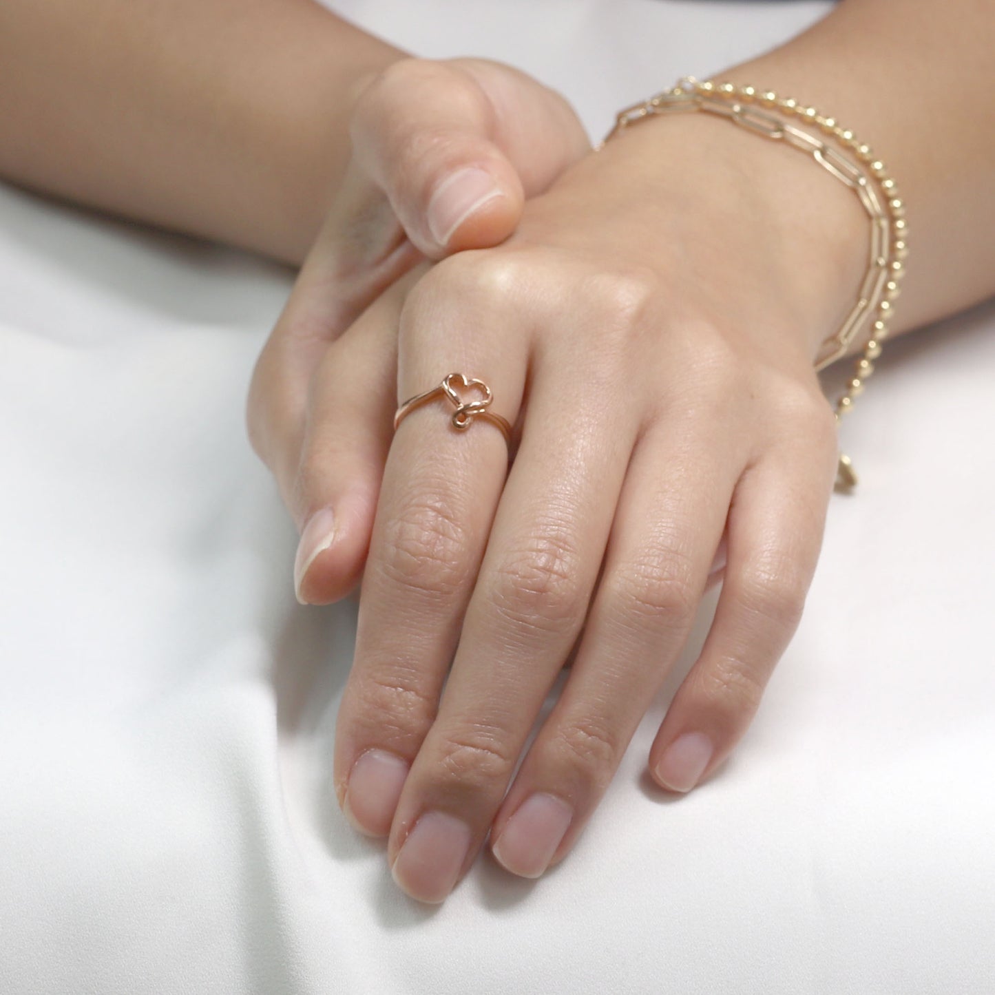 14K HEART SILHOUETTE BAND