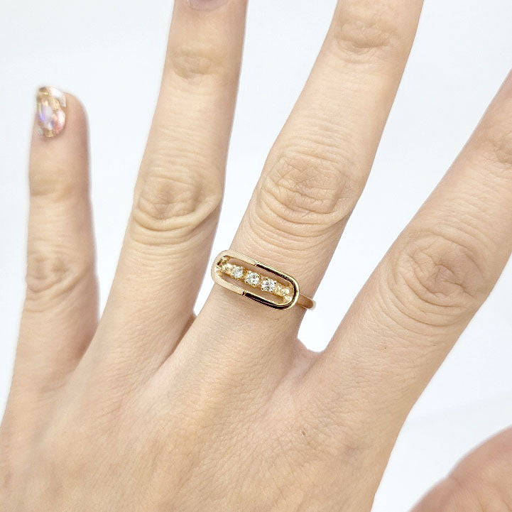 14K 3 DIAMOND OVAL POINT RING