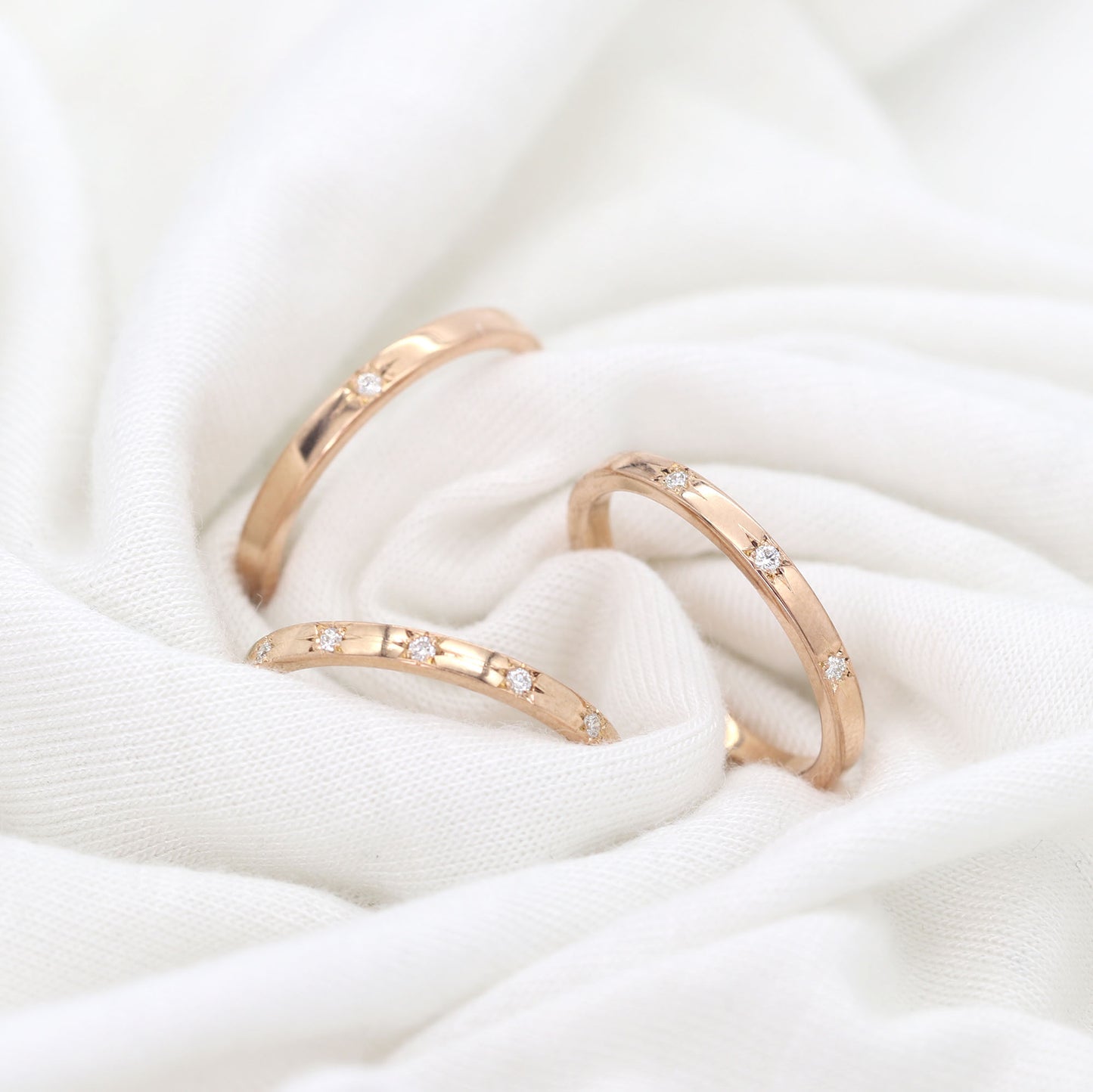 14K 3 FLAME DIAMOND 2MM BAND