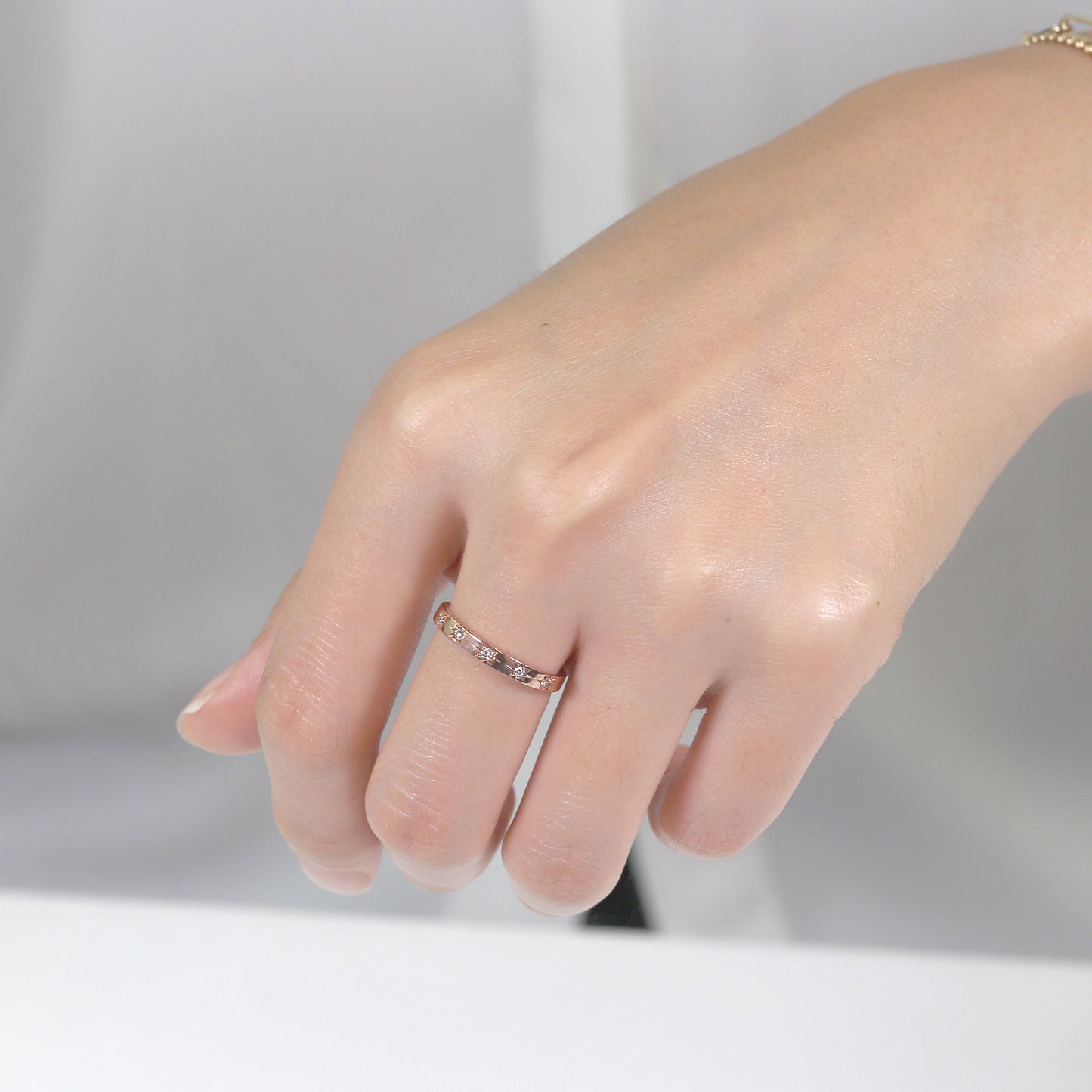 14K 5 FLAME DIAMOND 2.5MM BAND