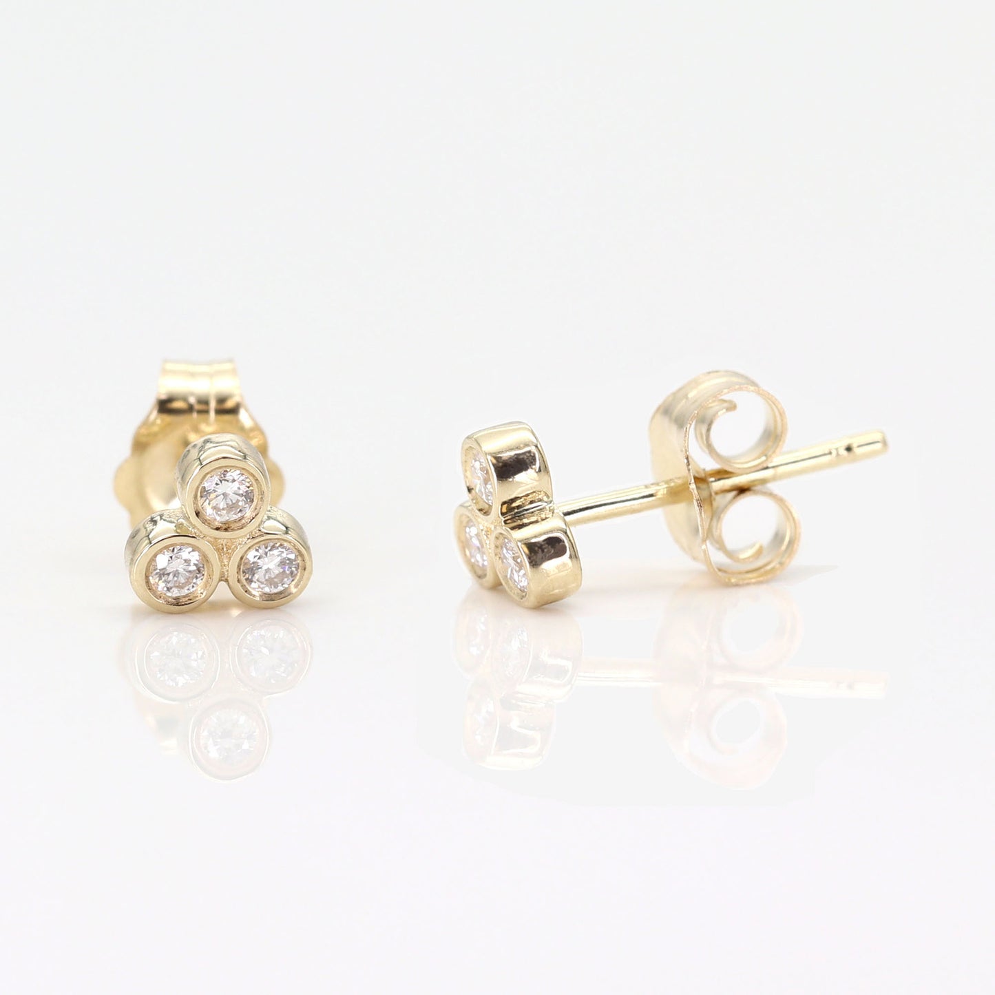14K DIAMOND BEZEL TINY STUD EARRING