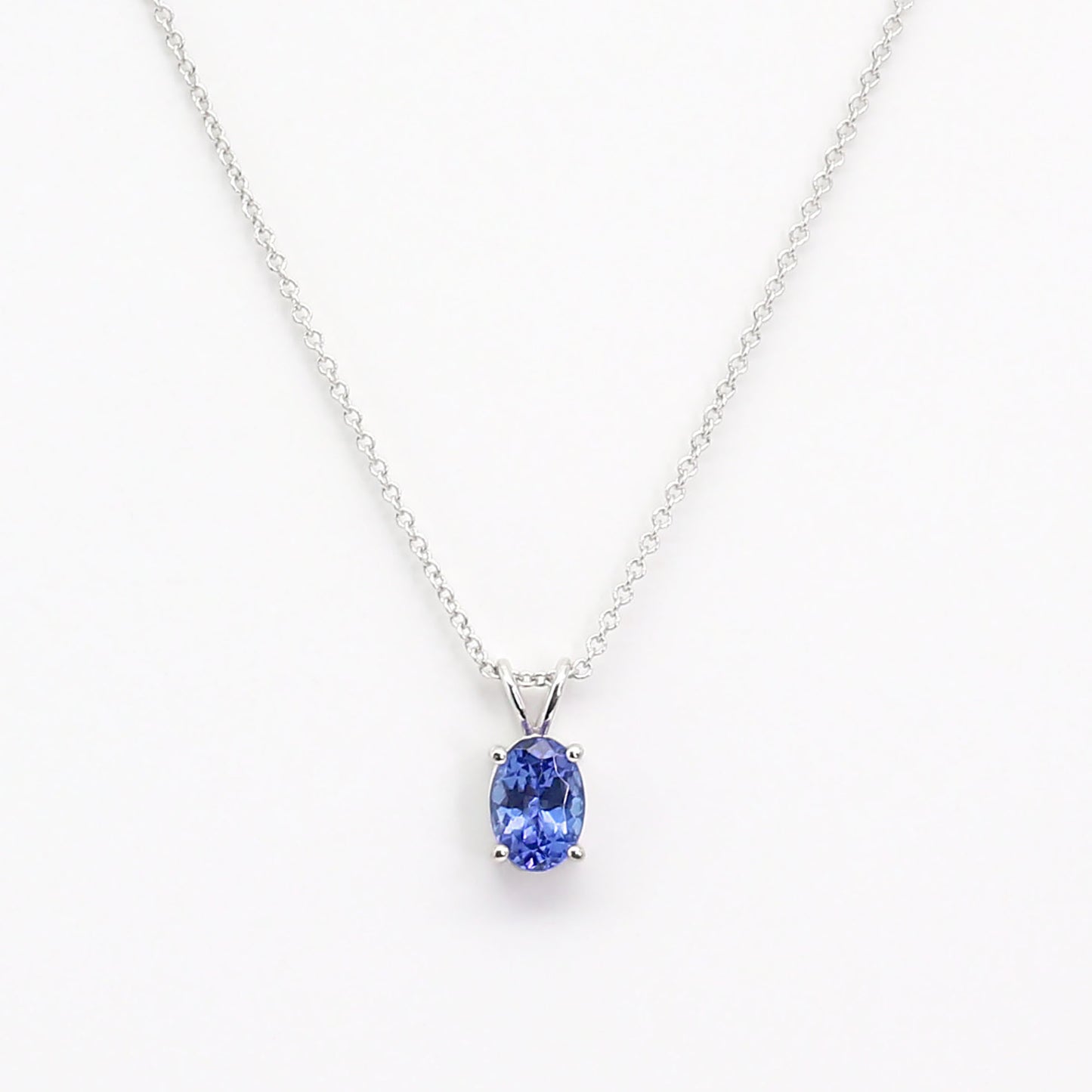 14K OVAL TANZANITE SOLITAIRE NECKLACE