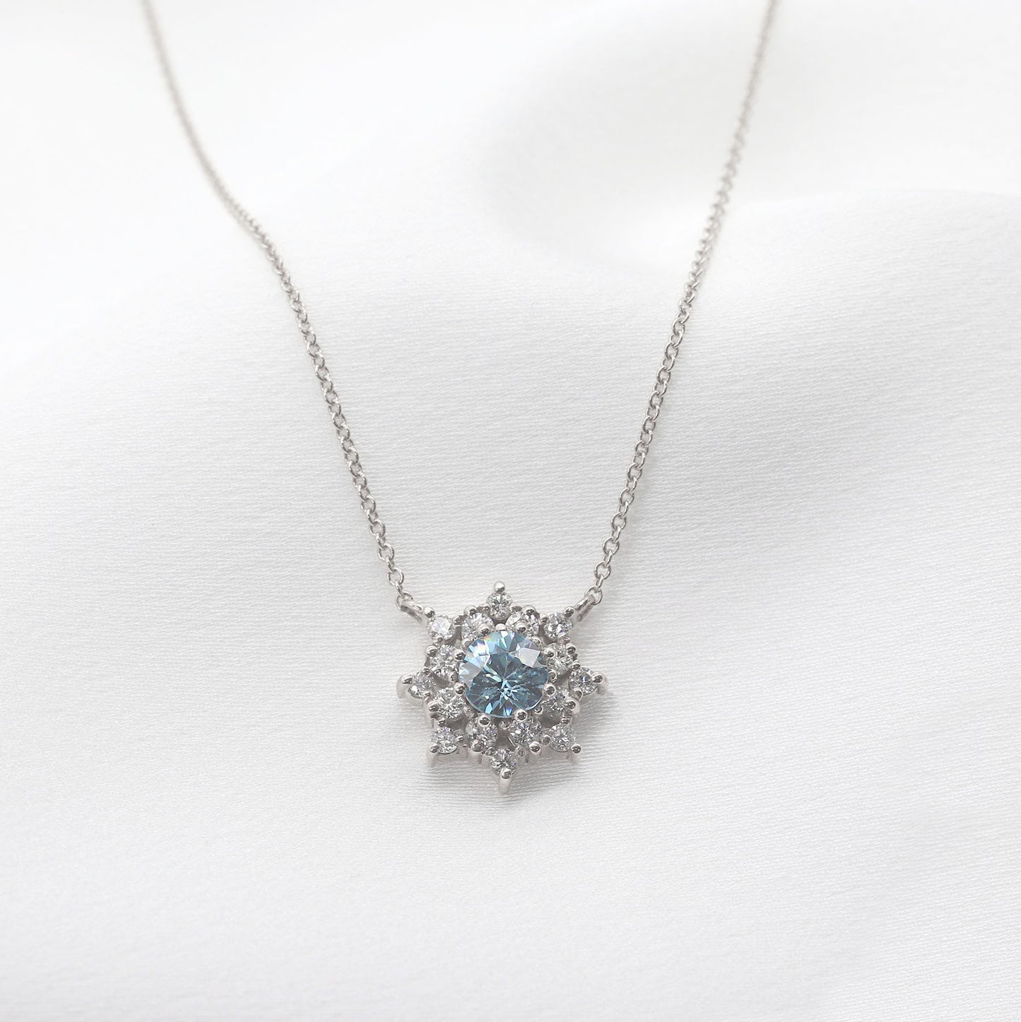 14K BLUE ZIRCON DIAMOND FLOWER NECKLACE