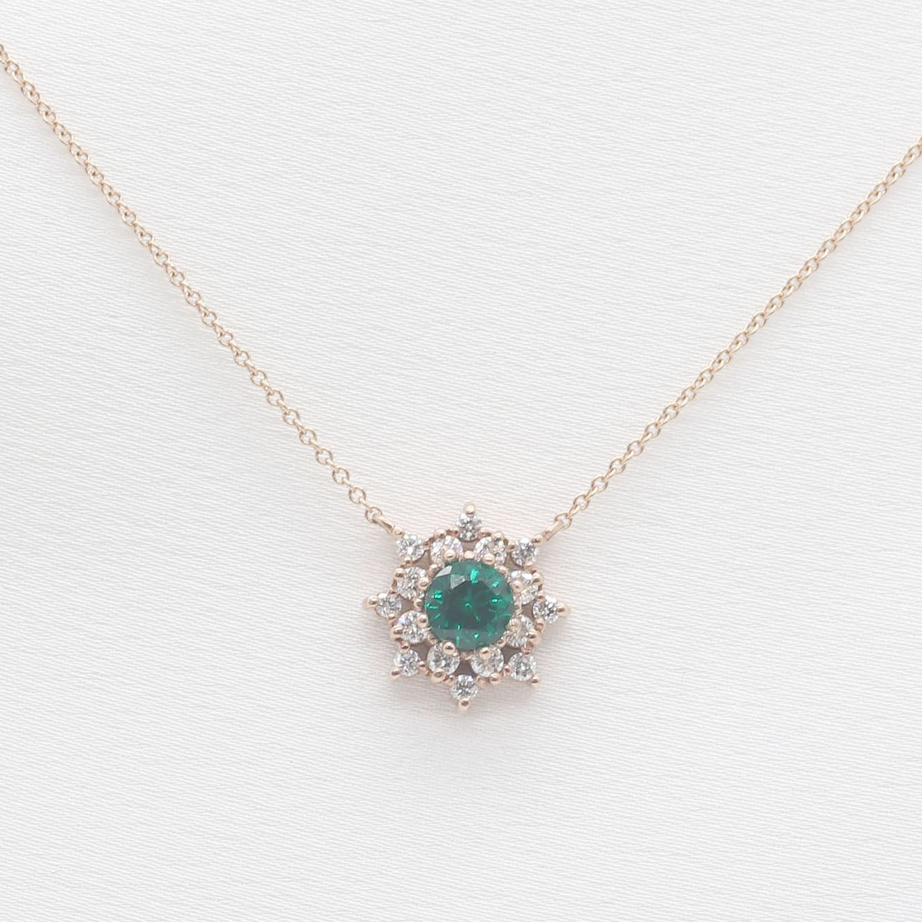 14K LAB EMERALD DIAMOND FLOWER NECKLACE
