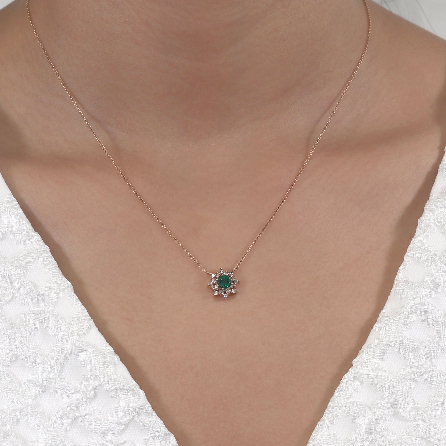 14K LAB EMERALD DIAMOND FLOWER NECKLACE