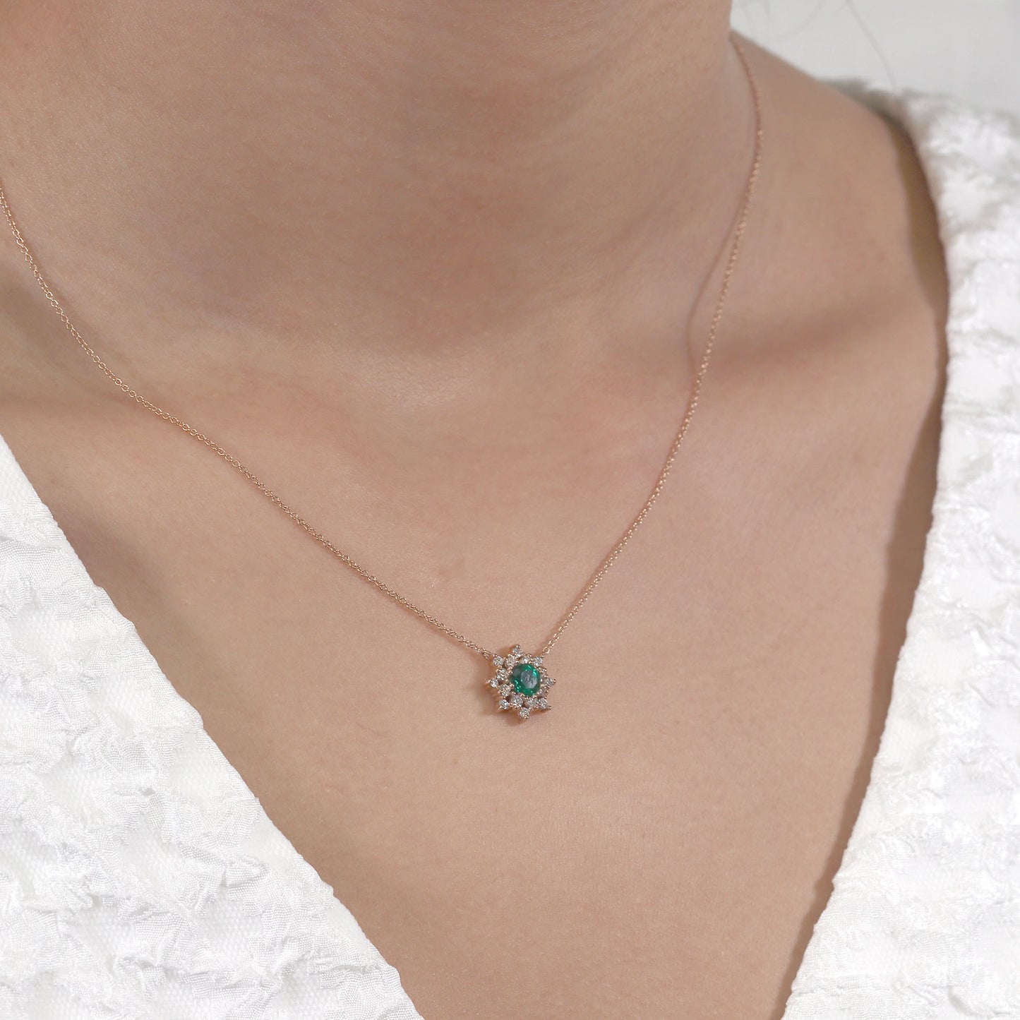 14K LAB EMERALD DIAMOND FLOWER NECKLACE