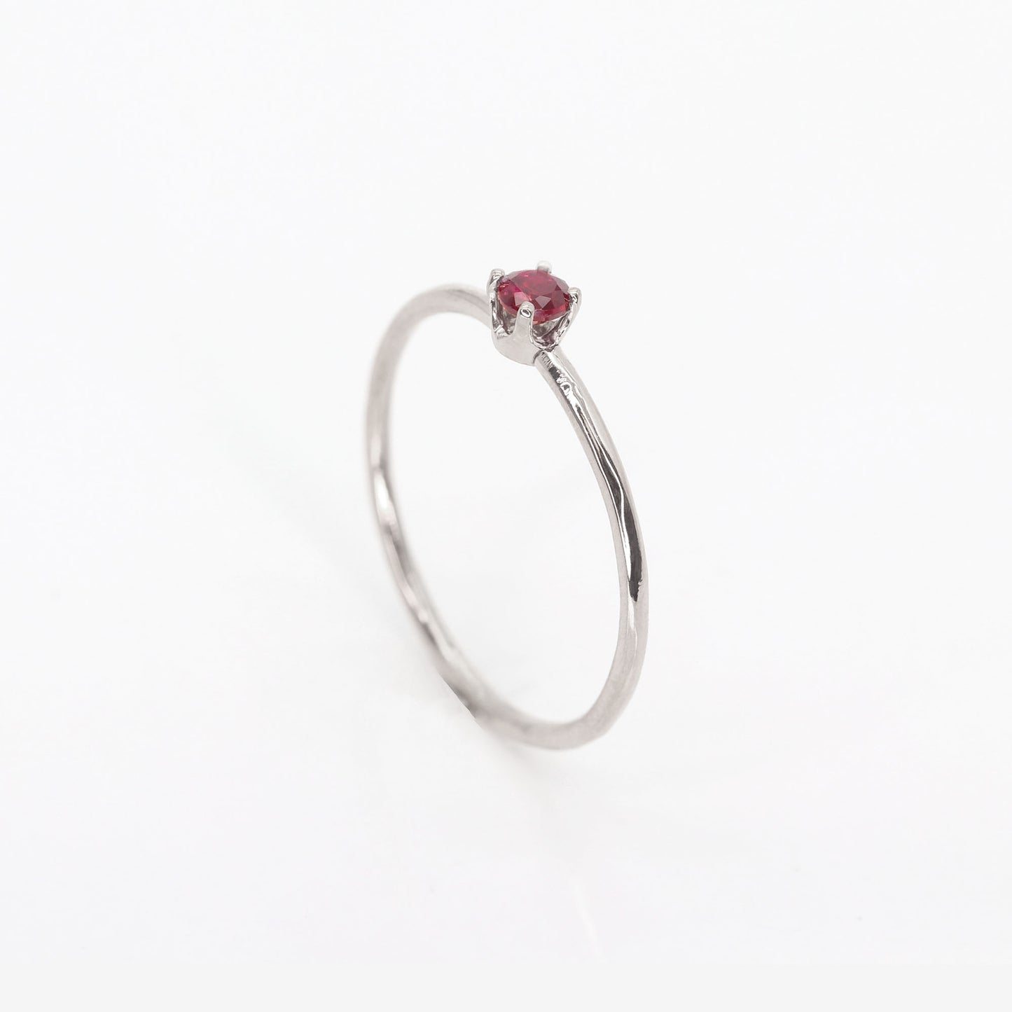 14K GOLD BIRTHSTONE HAMMERED RING