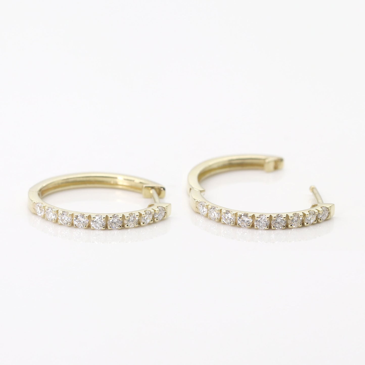 14K DIAMOND U SHAPE HOOP EARRING (0.23CT AS SINGLE)