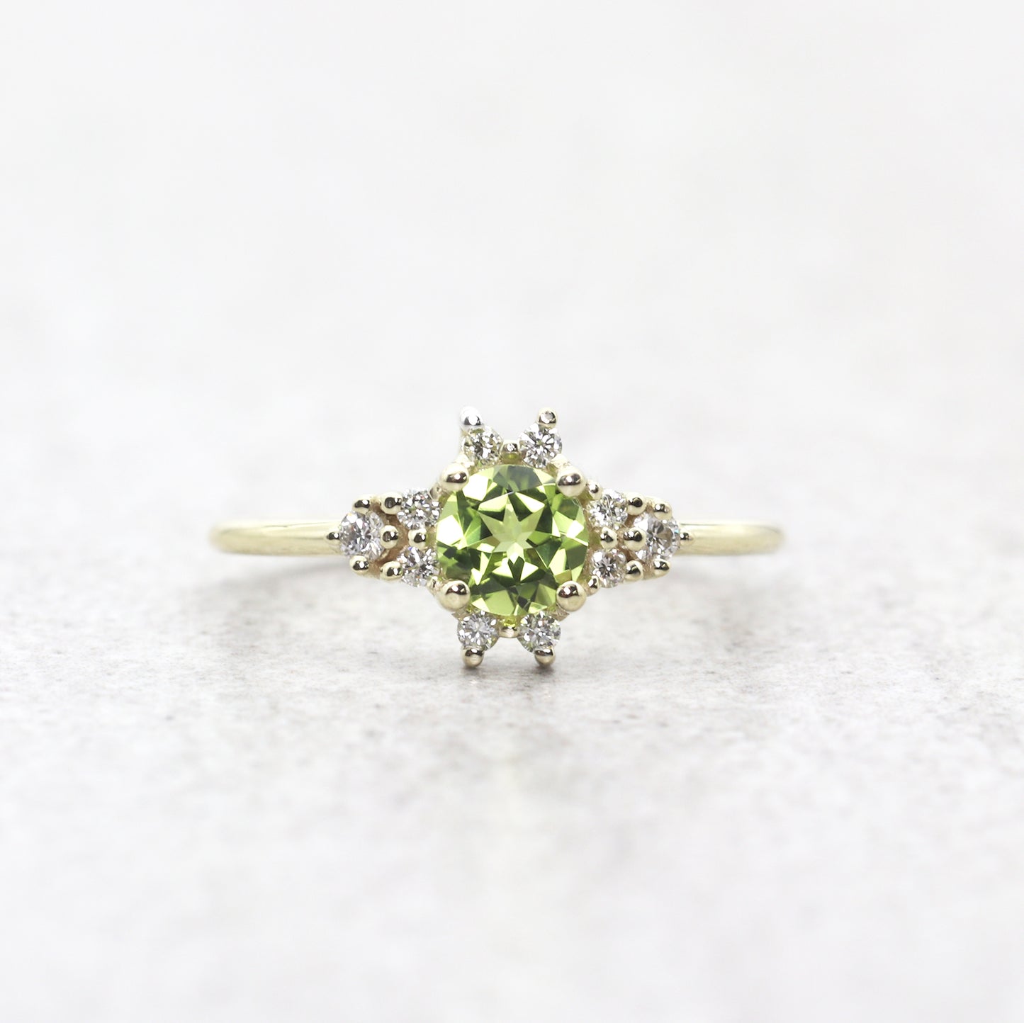 14K PERIDOT DIAMOND CLUSTER RING