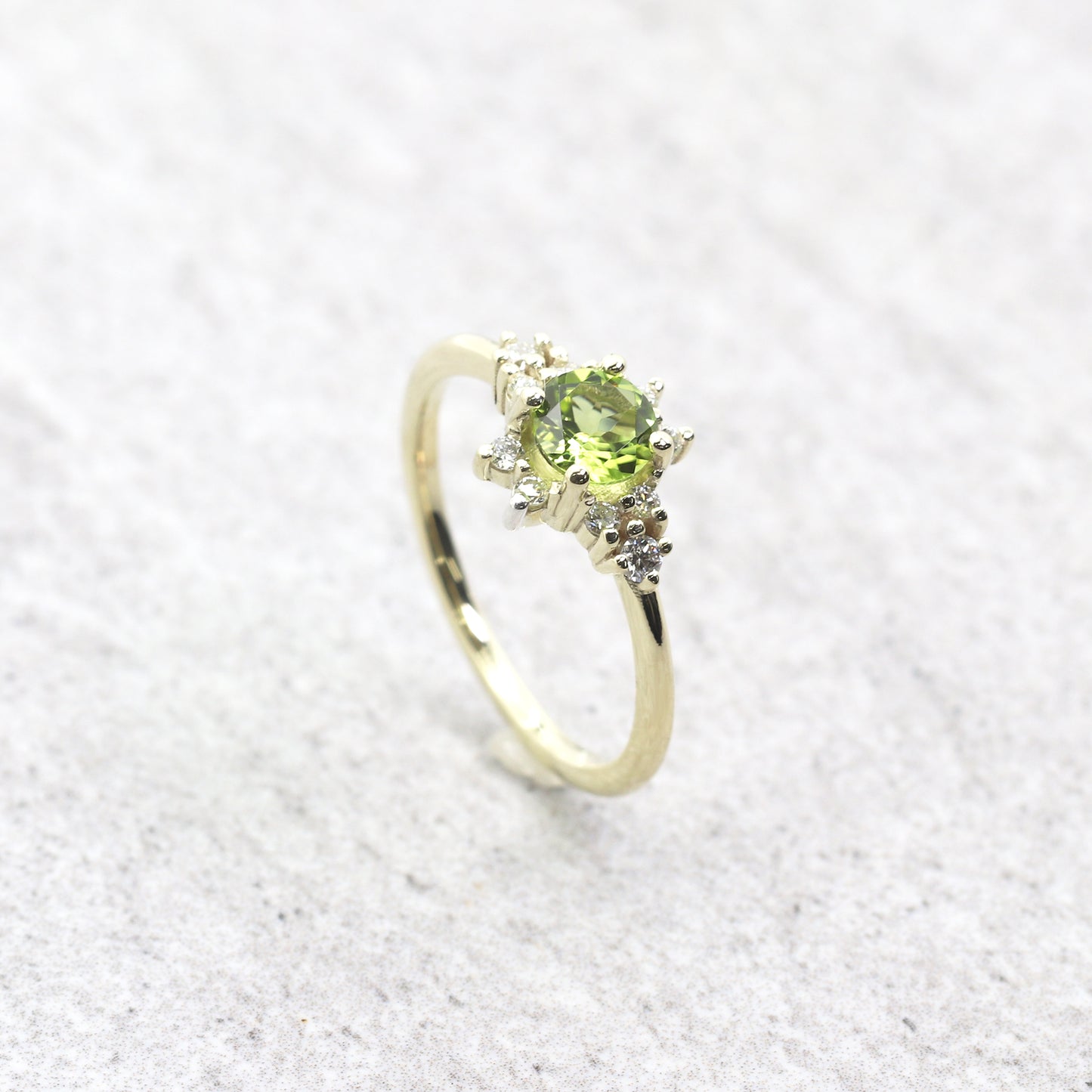 14K PERIDOT DIAMOND CLUSTER RING