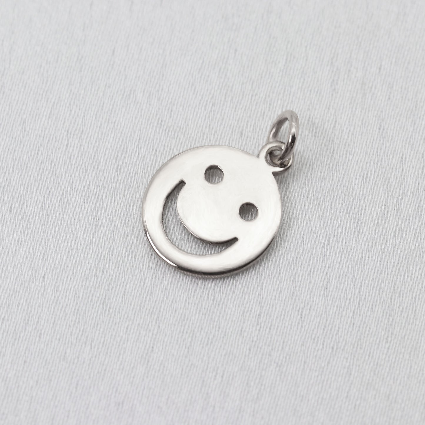 14K SMILE FACE NECKLACE