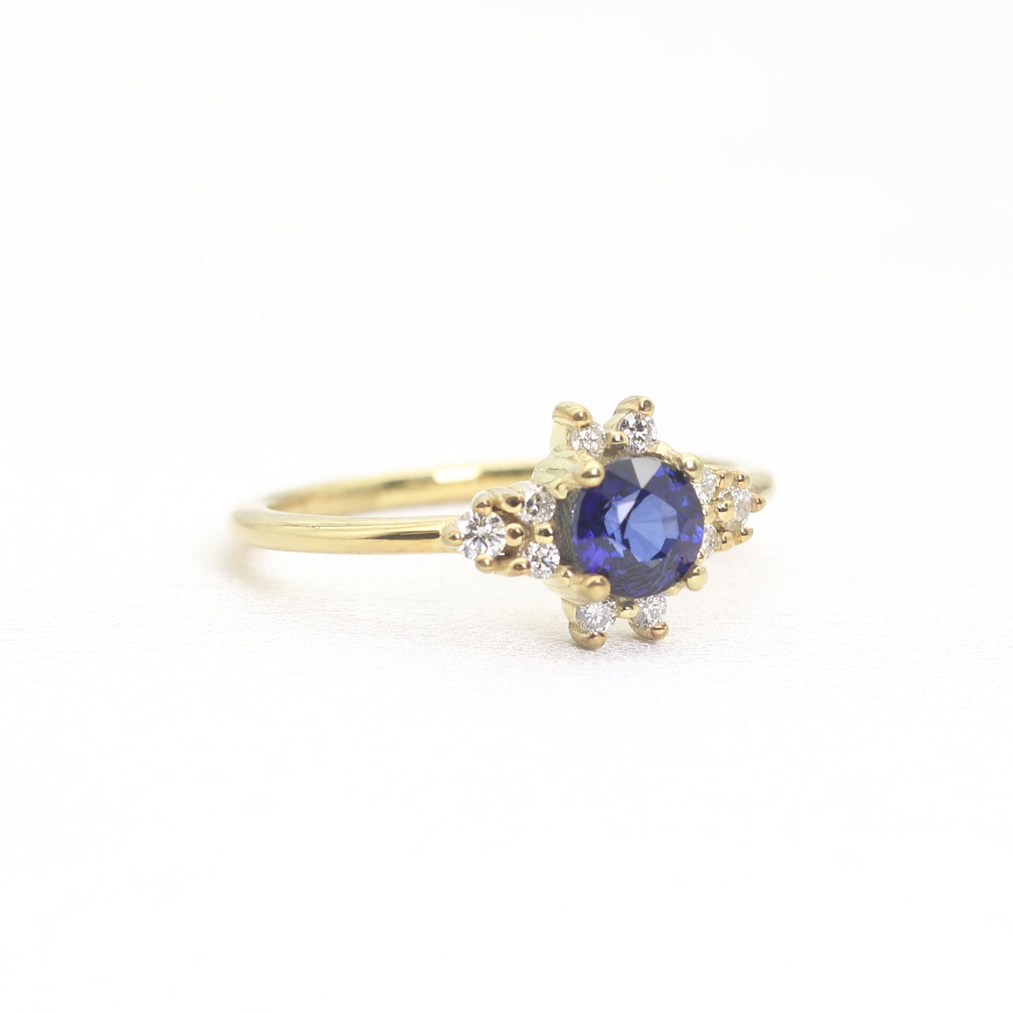 14K SAPPHIRE DIAMOND CLUSTER RING