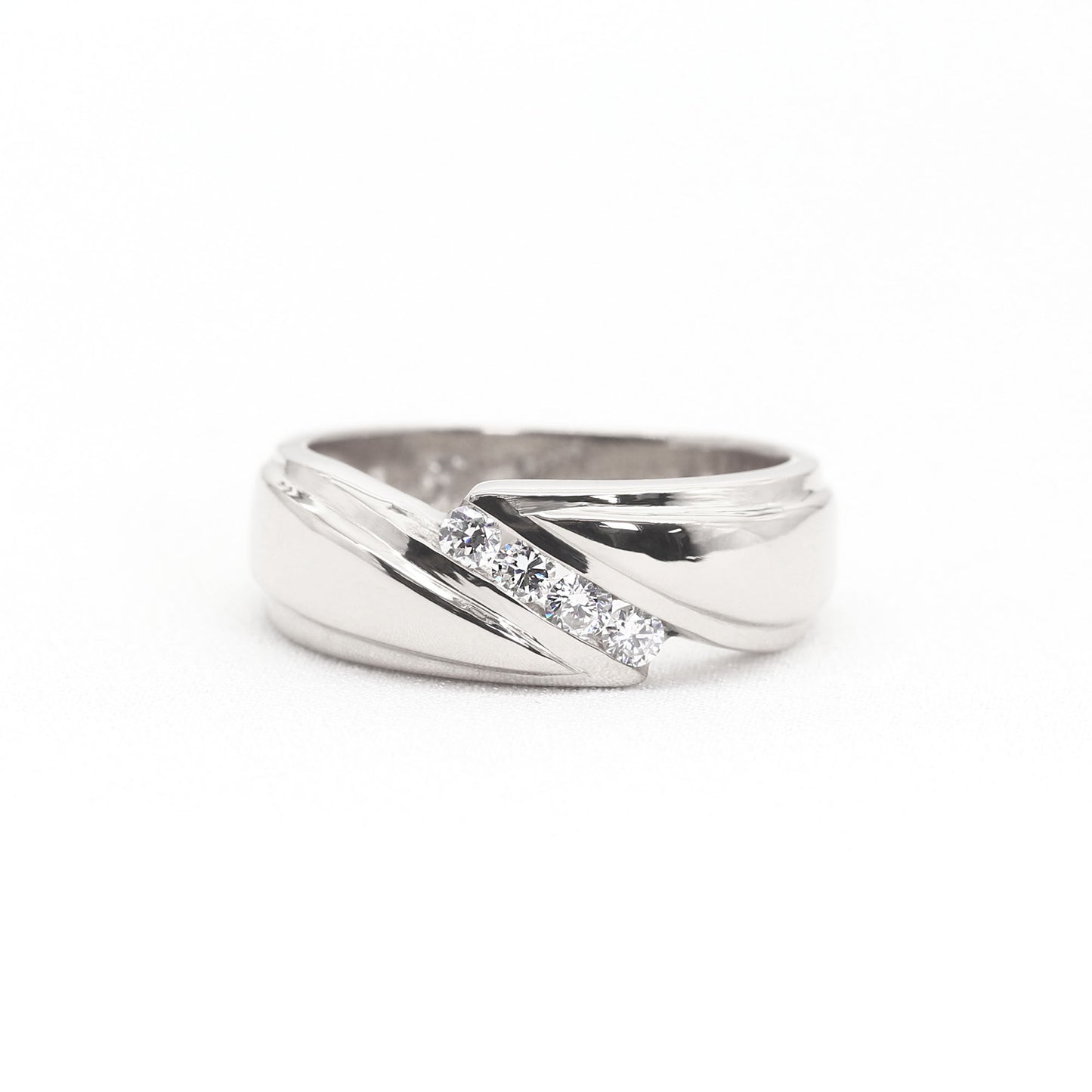 14K 4 DIAMOND DIAGONAL MEN'S BAND