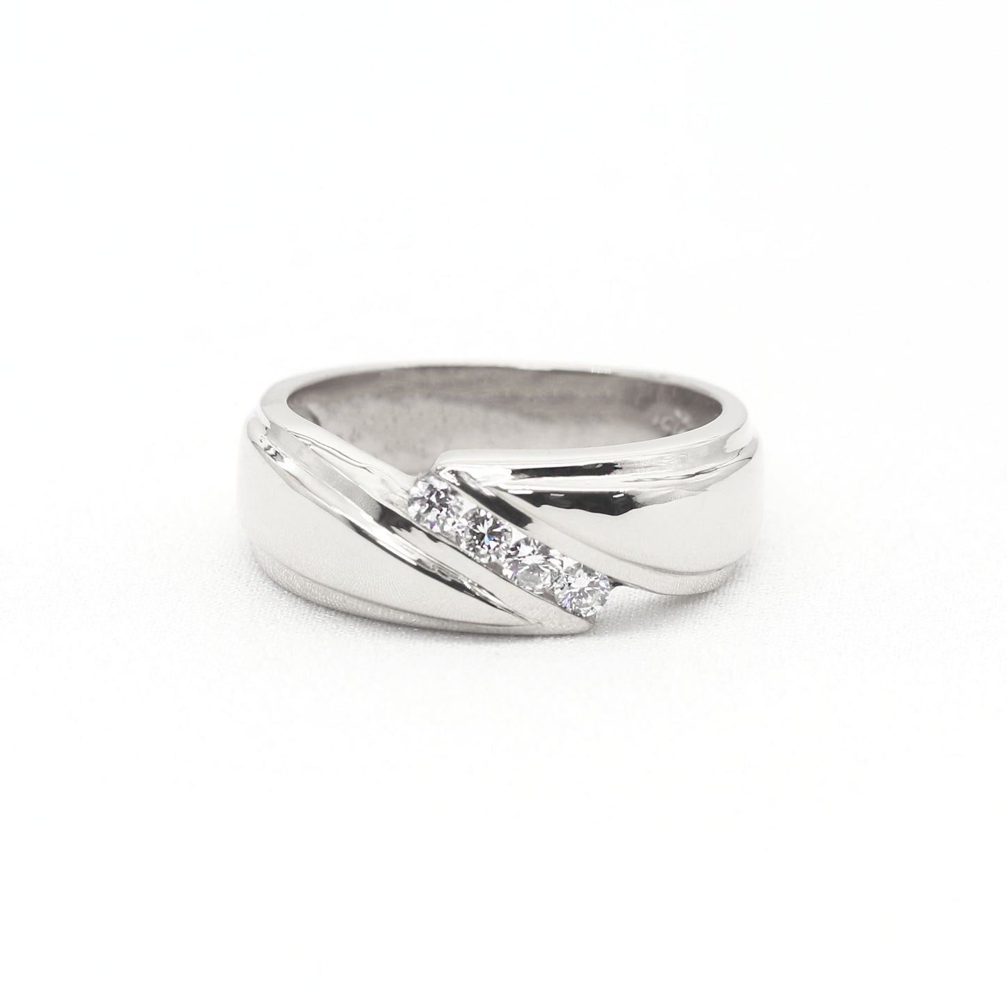 14K 4 DIAMOND DIAGONAL MEN'S BAND