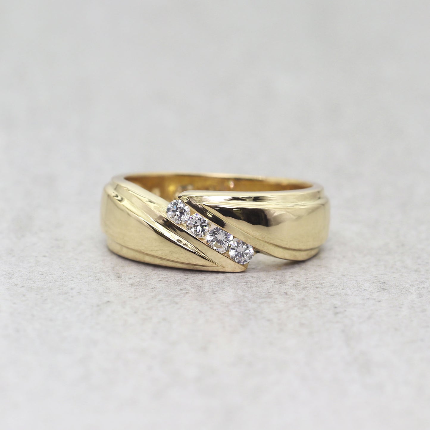 14K 4 DIAMOND DIAGONAL MEN'S BAND