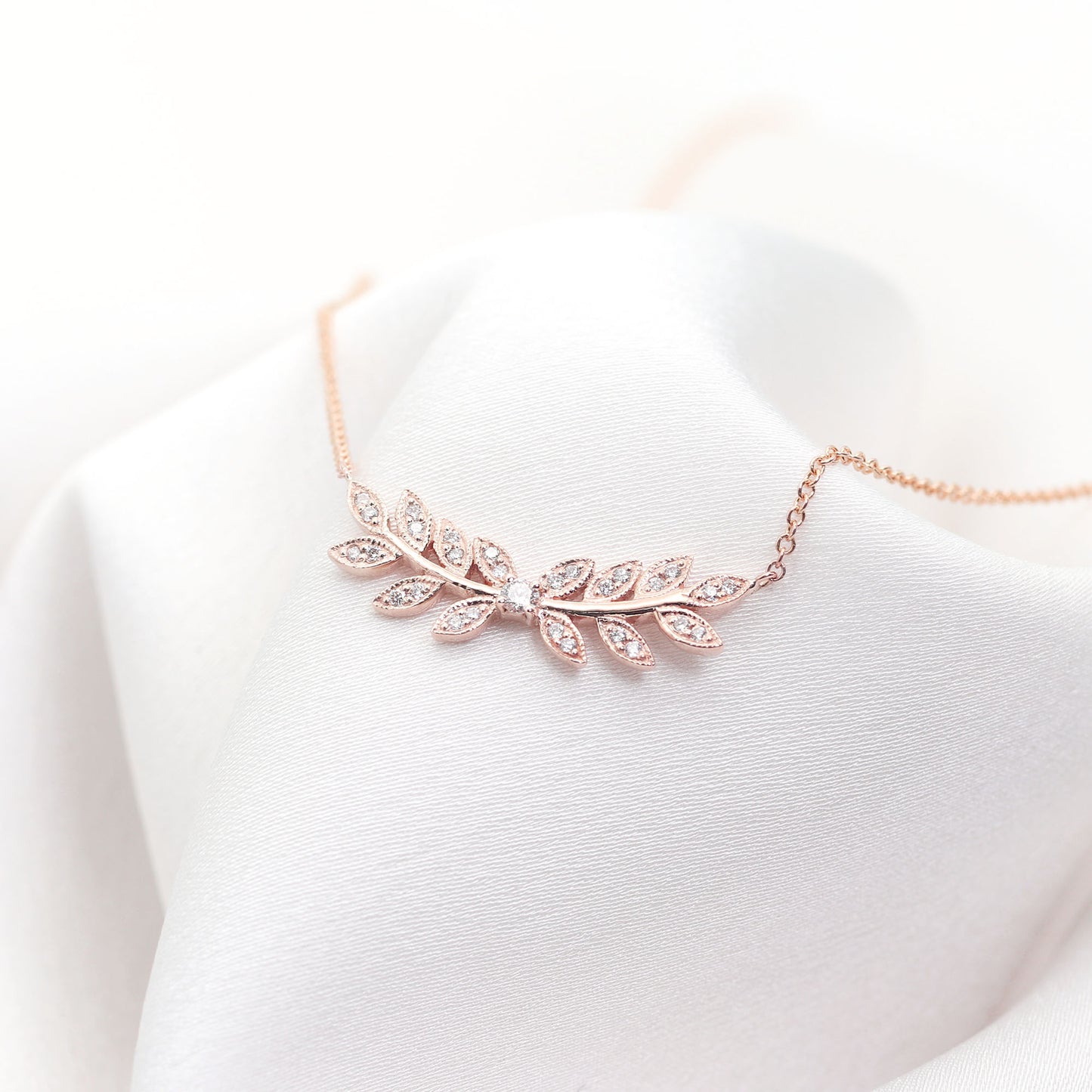 14K DIAMOND LEAF NECKLACE