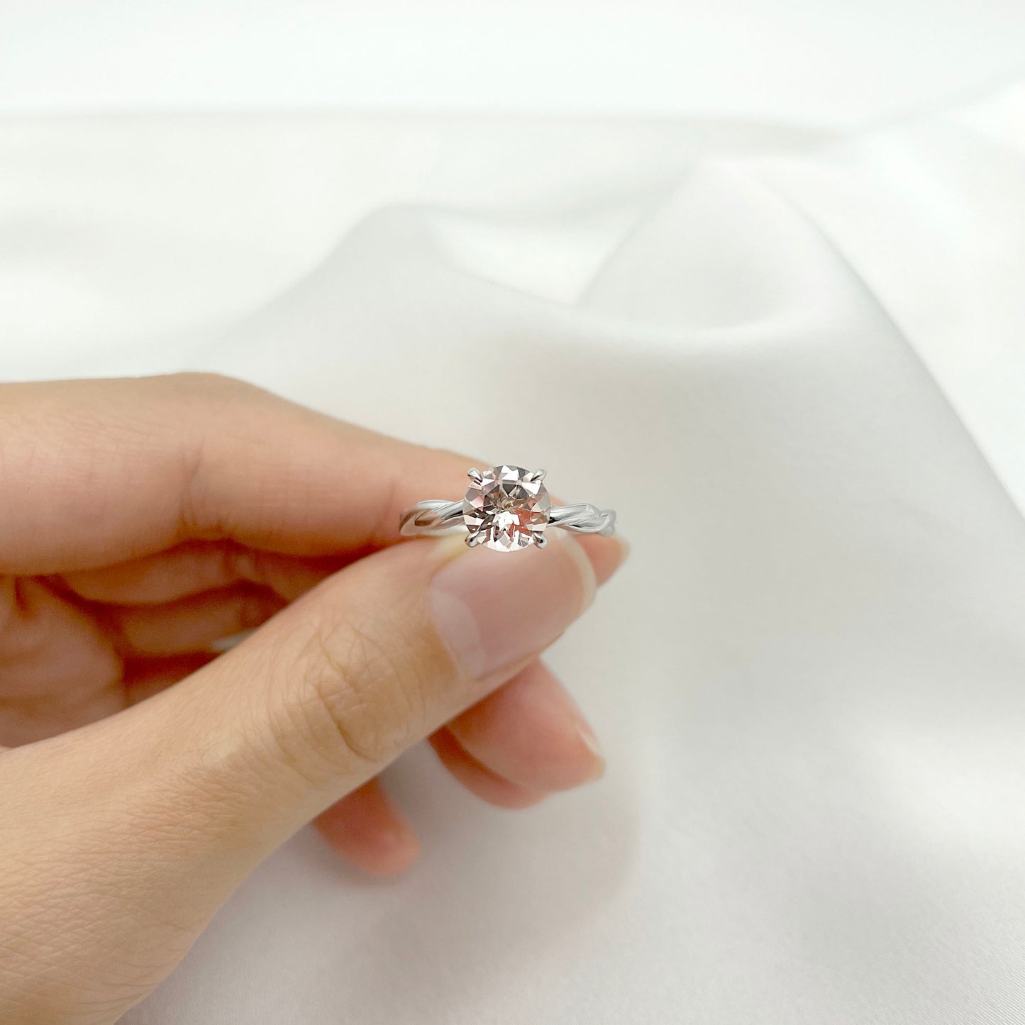 14K MORGANITE TWIST SOLITAIRE RING