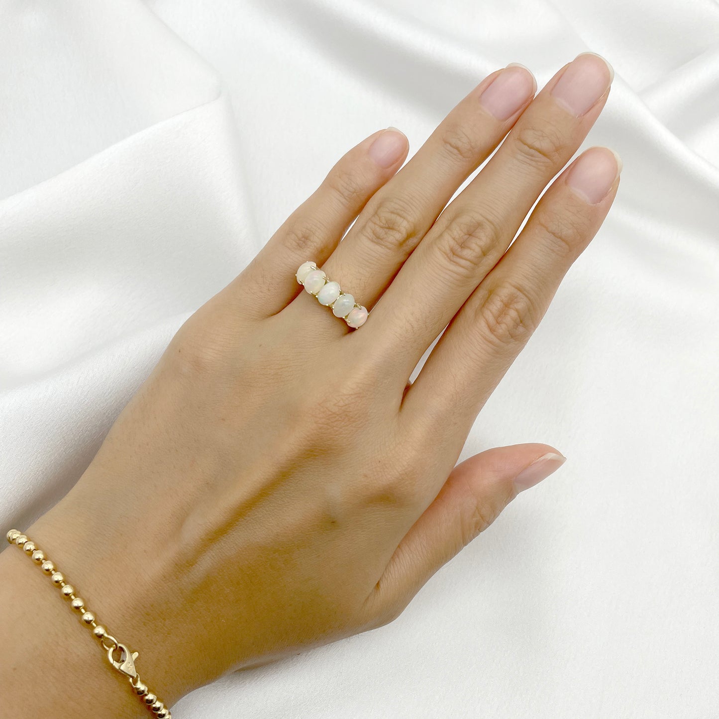 14K 5 OVAL OPAL BAND