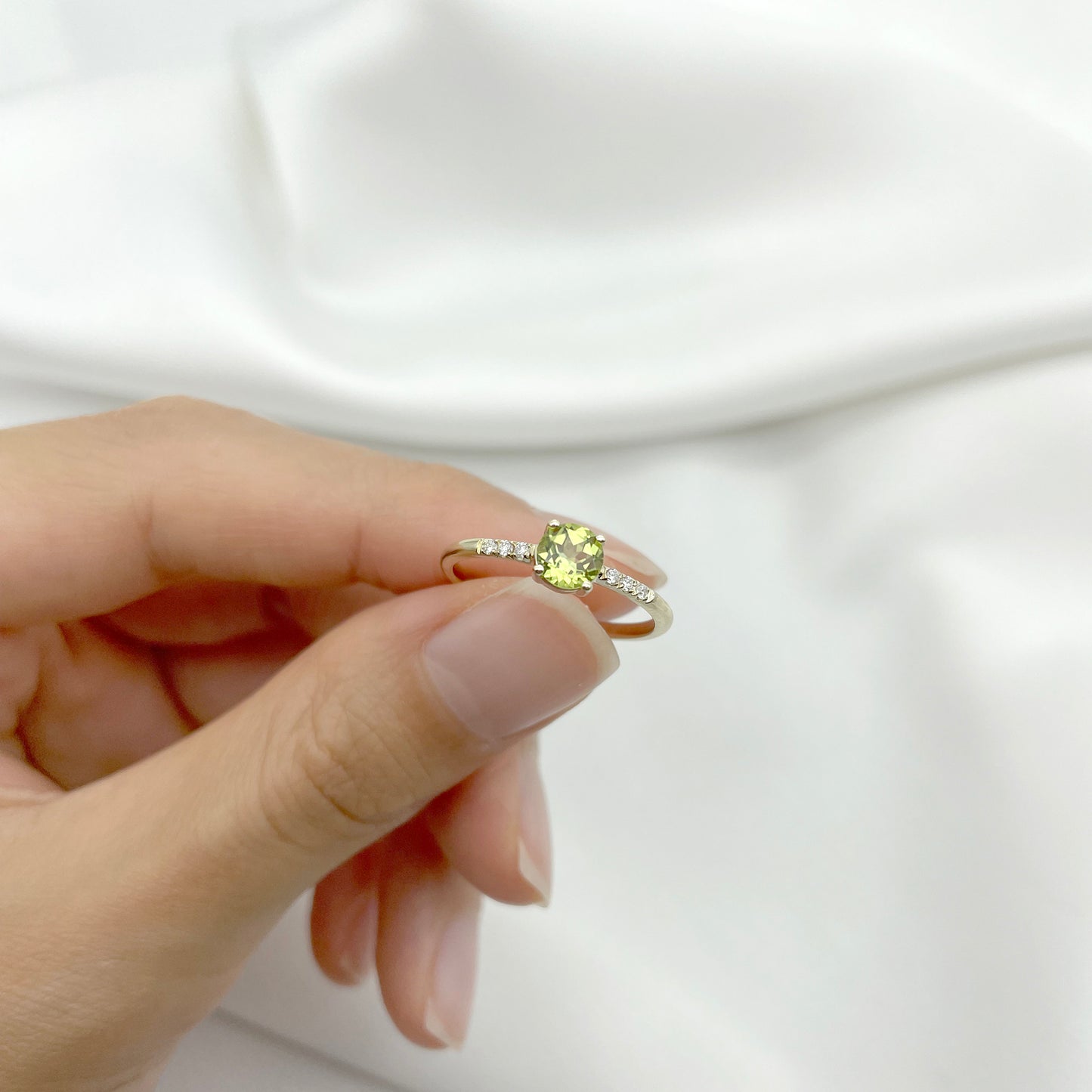14K ROUND PERIDOT DIAMOND RING