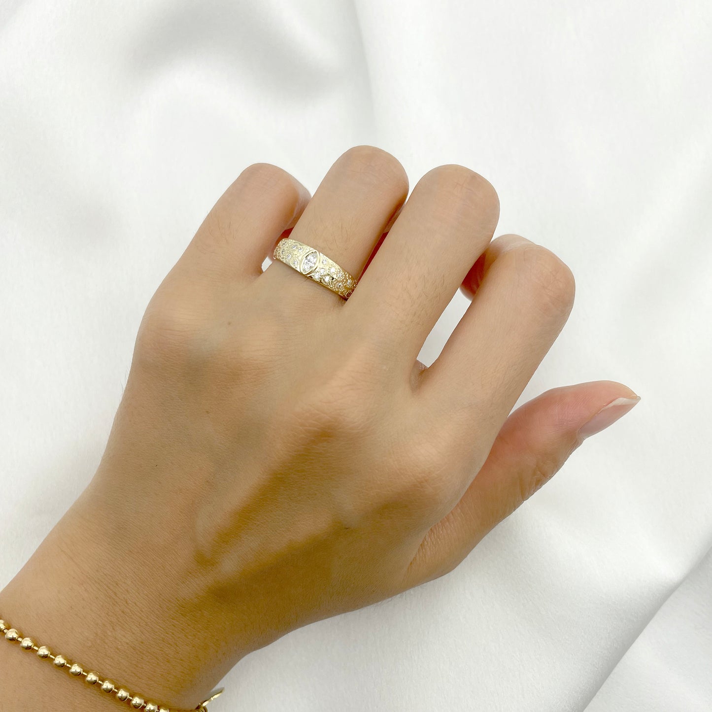 14K MARQUISE DIAMOND STARDUST BAND