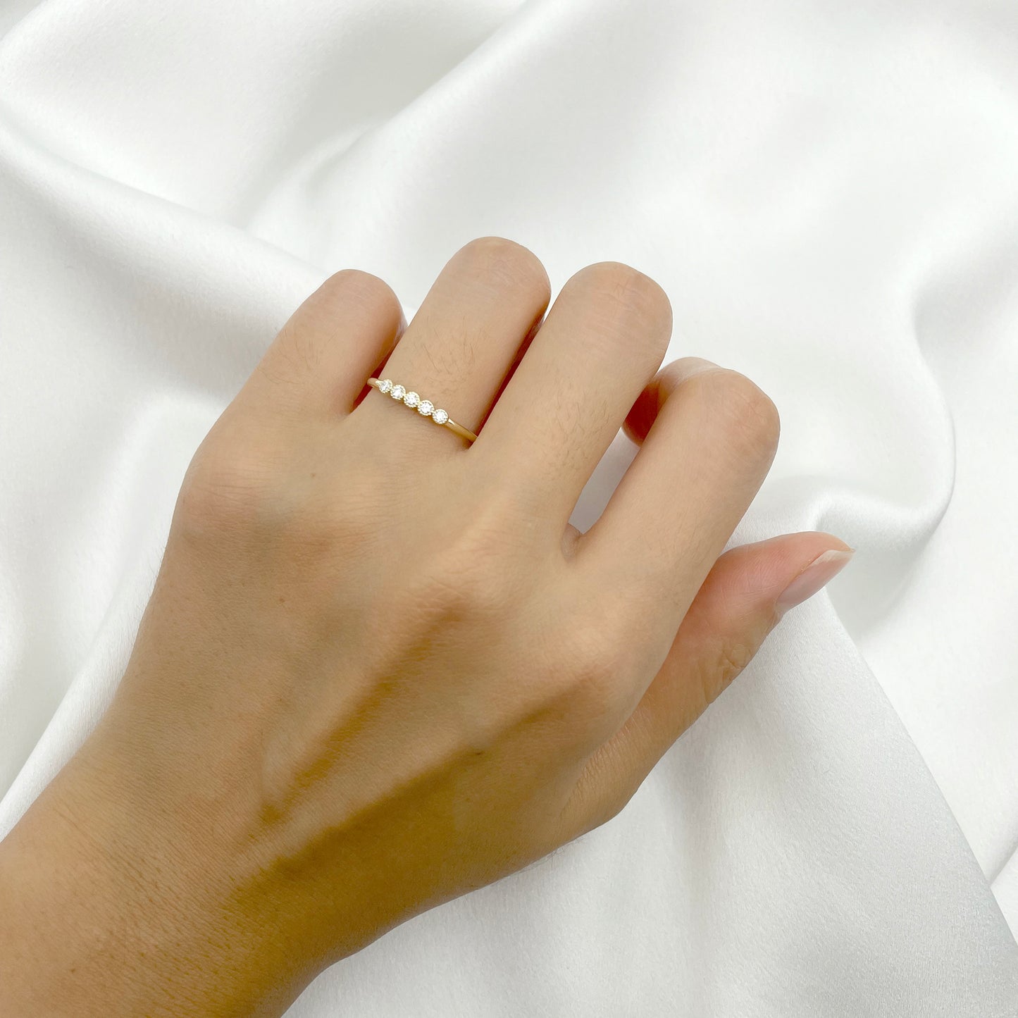 14K 5 DIAMOND BEZEL MILGRAIN BAND