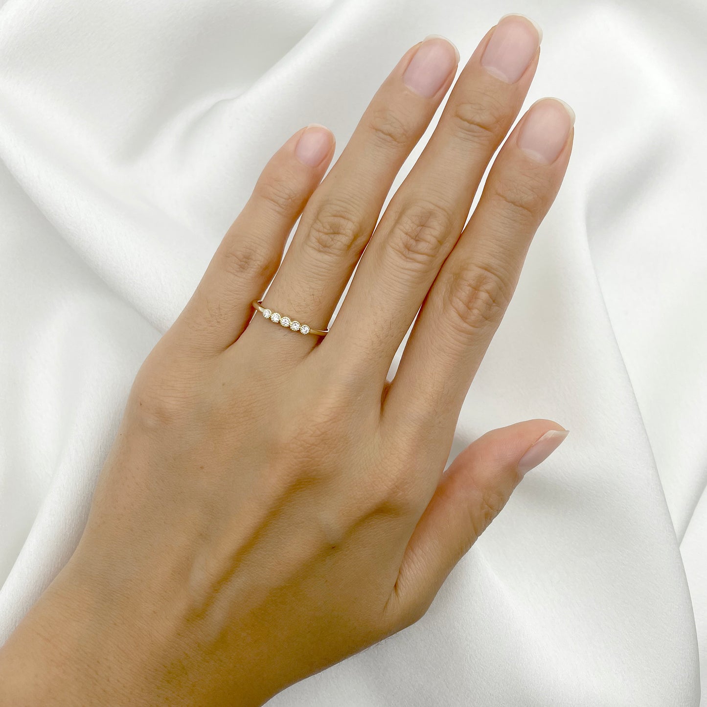 14K 5 DIAMOND BEZEL MILGRAIN BAND