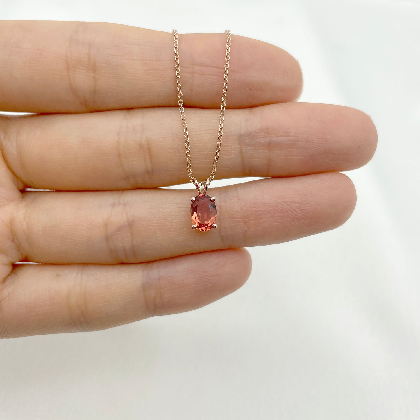 14K OVAL SUNSTONE SOLITAIRE NECKLACE