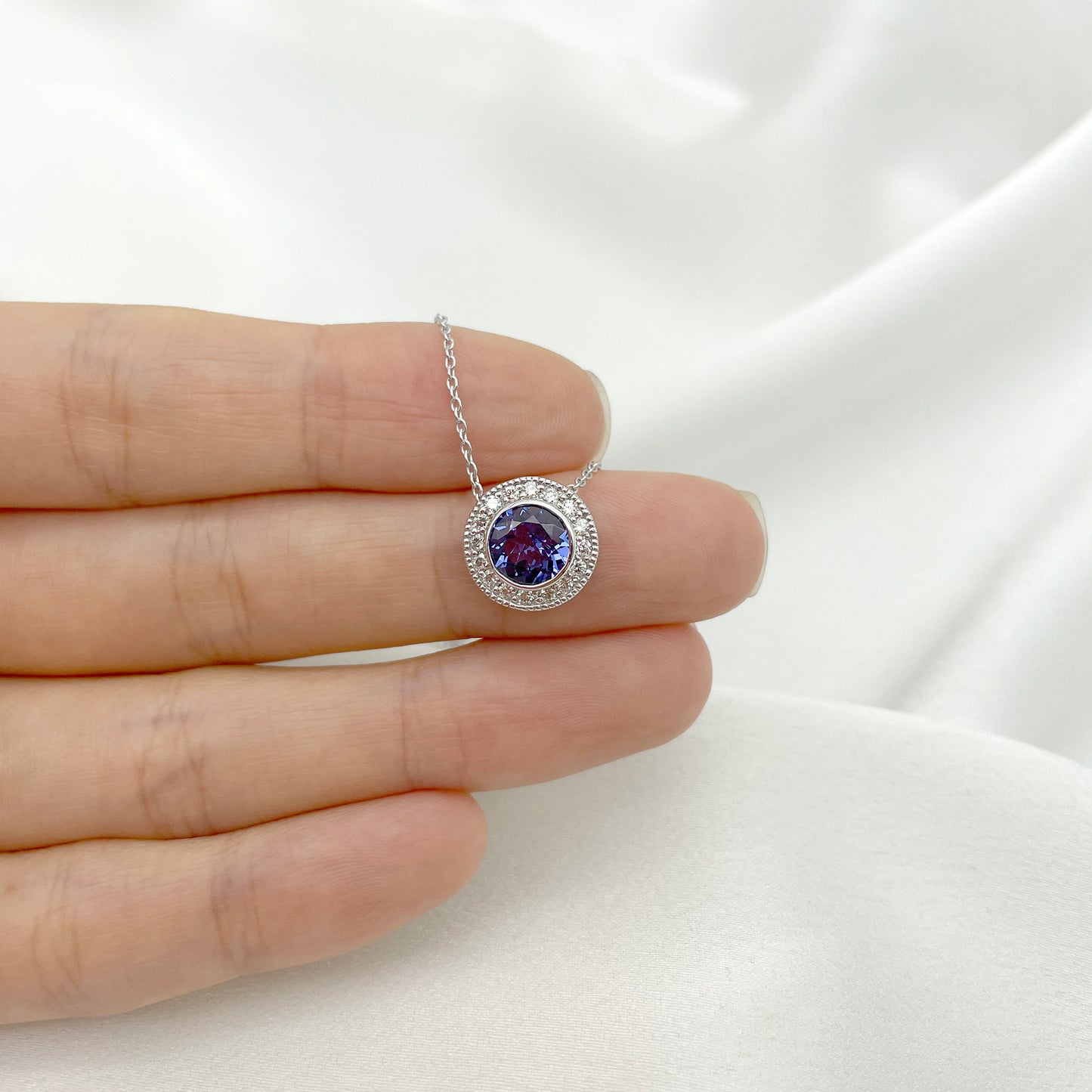 14K 1.3CT TANZANITE DIAMOND HALO NECKLACE