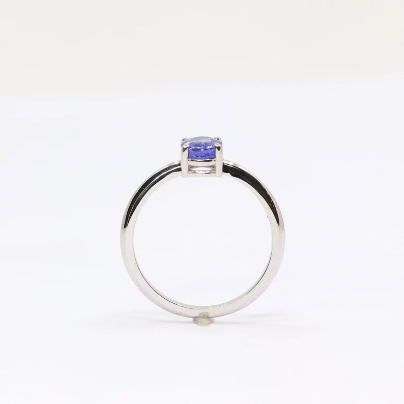 14K OVAL TANZANITE SOLITAIRE RING