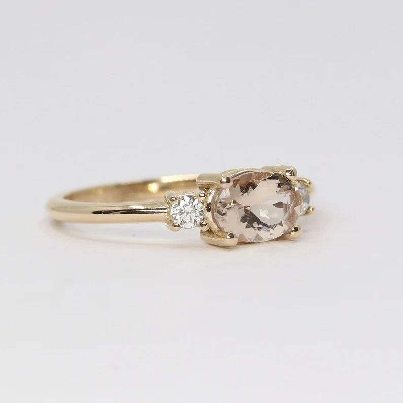 14K OVAL MORGANITE 0.10CT DIAMOND RING