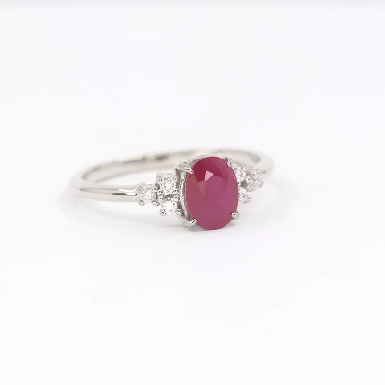 14K OVAL RUBY DIAMOND CLUSTER RING