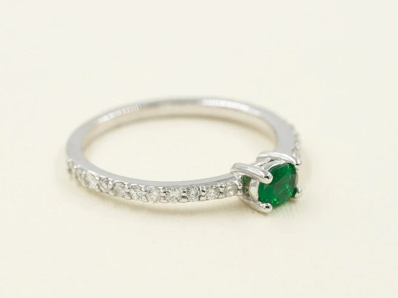 14K OVAL EMERALD DIAMOND RING