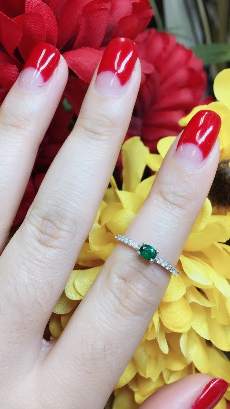14K OVAL EMERALD DIAMOND RING