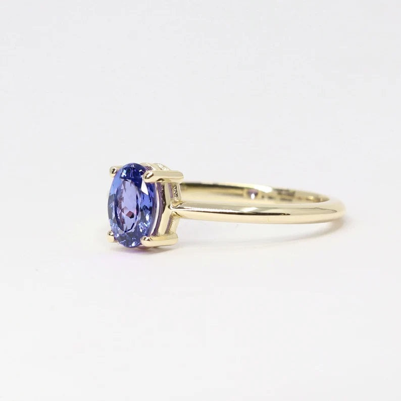 14K OVAL TANZANITE SOLITAIRE RING