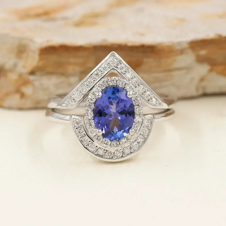 14K OVAL TANZANITE DIAMOND HALO RING DIAMOND V BAND 2 RING SET