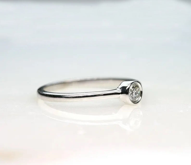 14K 0.12CT DIAMOND BEZEL SOLITAIRE RING