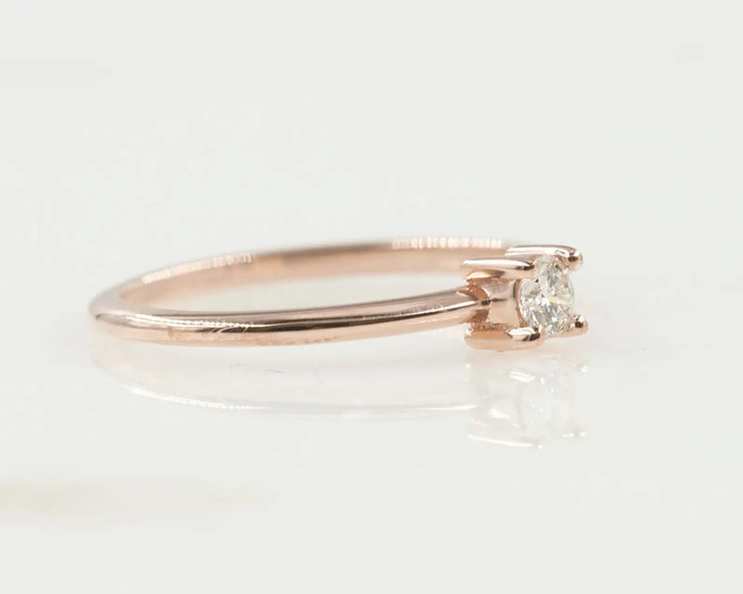 14K 0.15CT DIAMOND SOLITAIRE RING