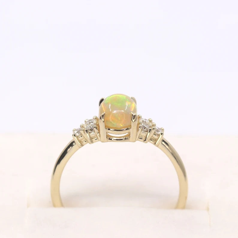 14K OVAL OPAL DIAMOND CLUSTER RING