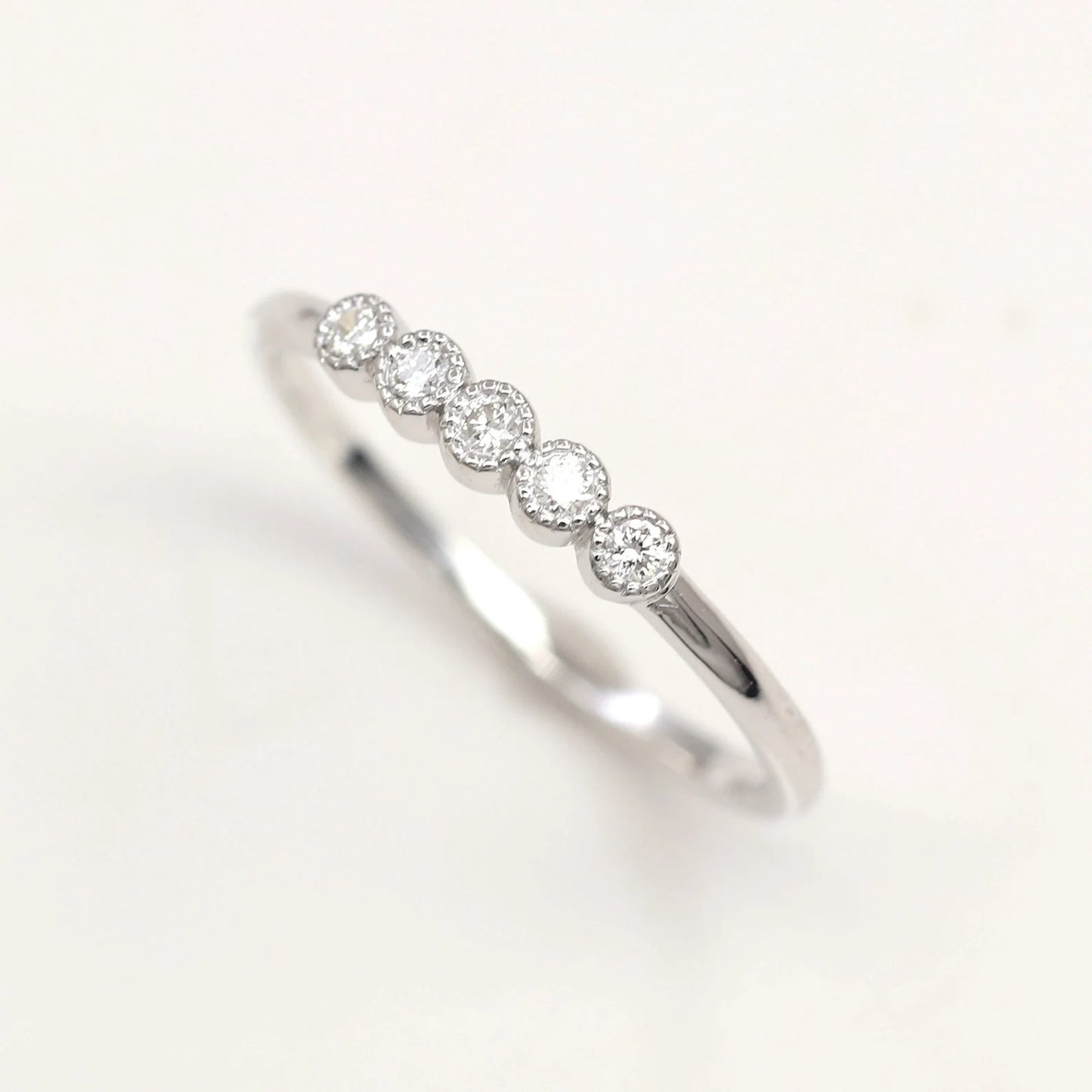 14K 5 DIAMOND BEZEL MILGRAIN BAND